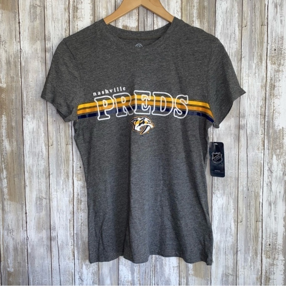 NWT NHL Nashville Predators Grey Velvet Lettering Tee - Picture 1 of 5